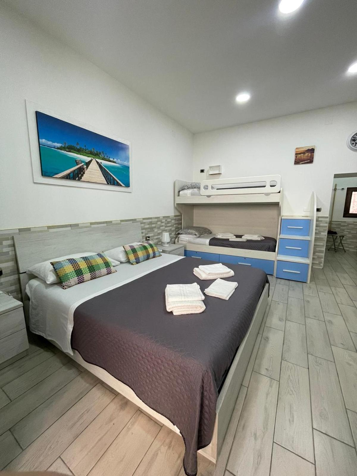 Casa Vacanze Luisa Naples Exterior photo